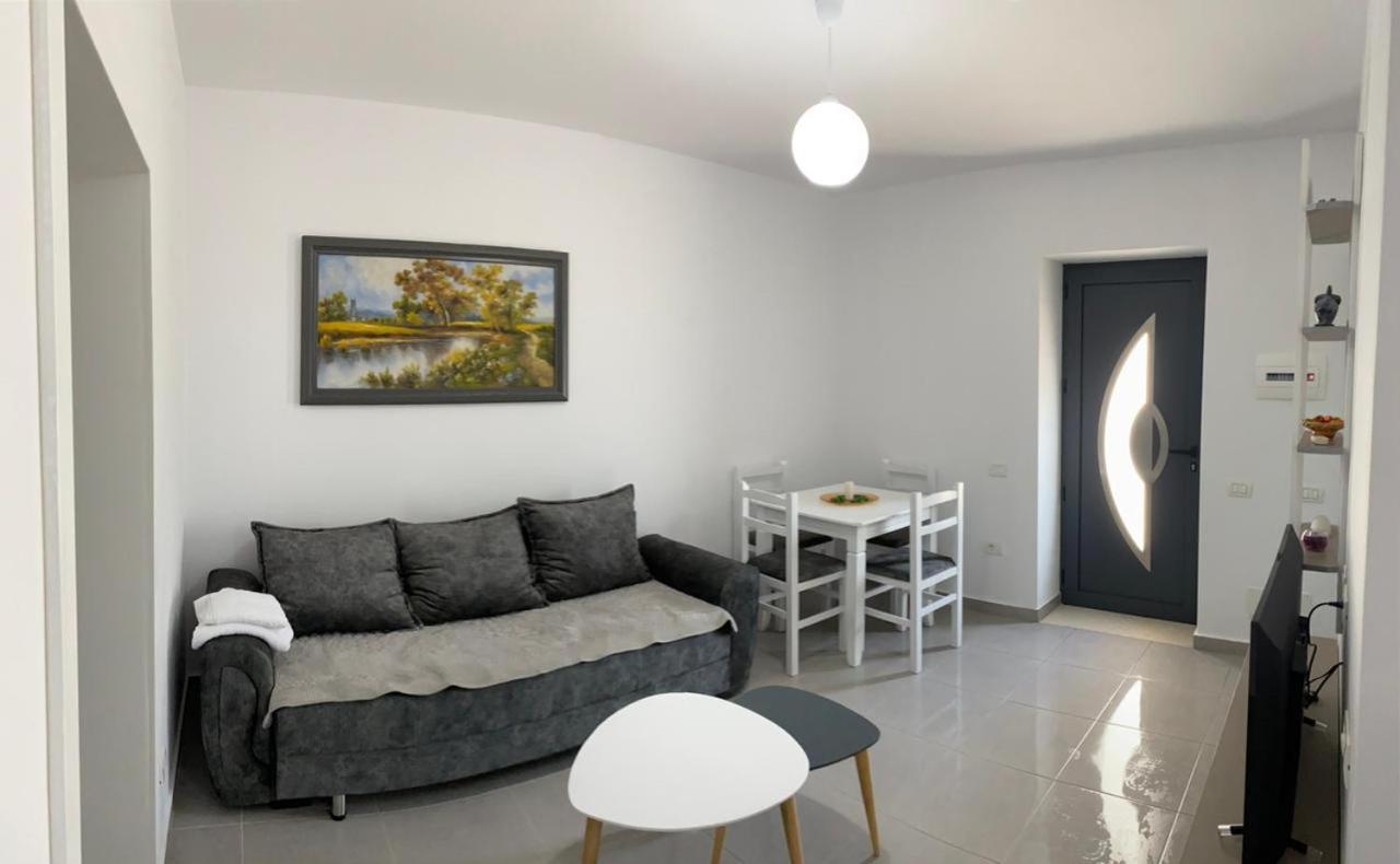 Asl House Vlorë